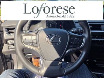 Lexus UX - 10
