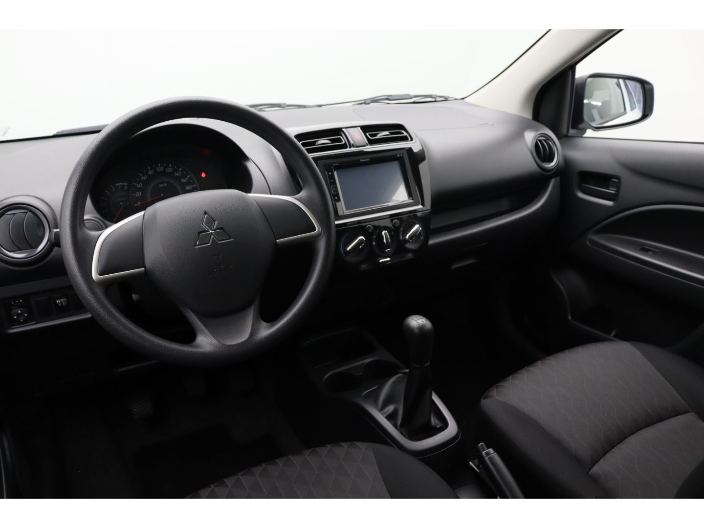 Fahrzeugabbildung Mitsubishi Space Star Select AppleCP Servo Klima DAB