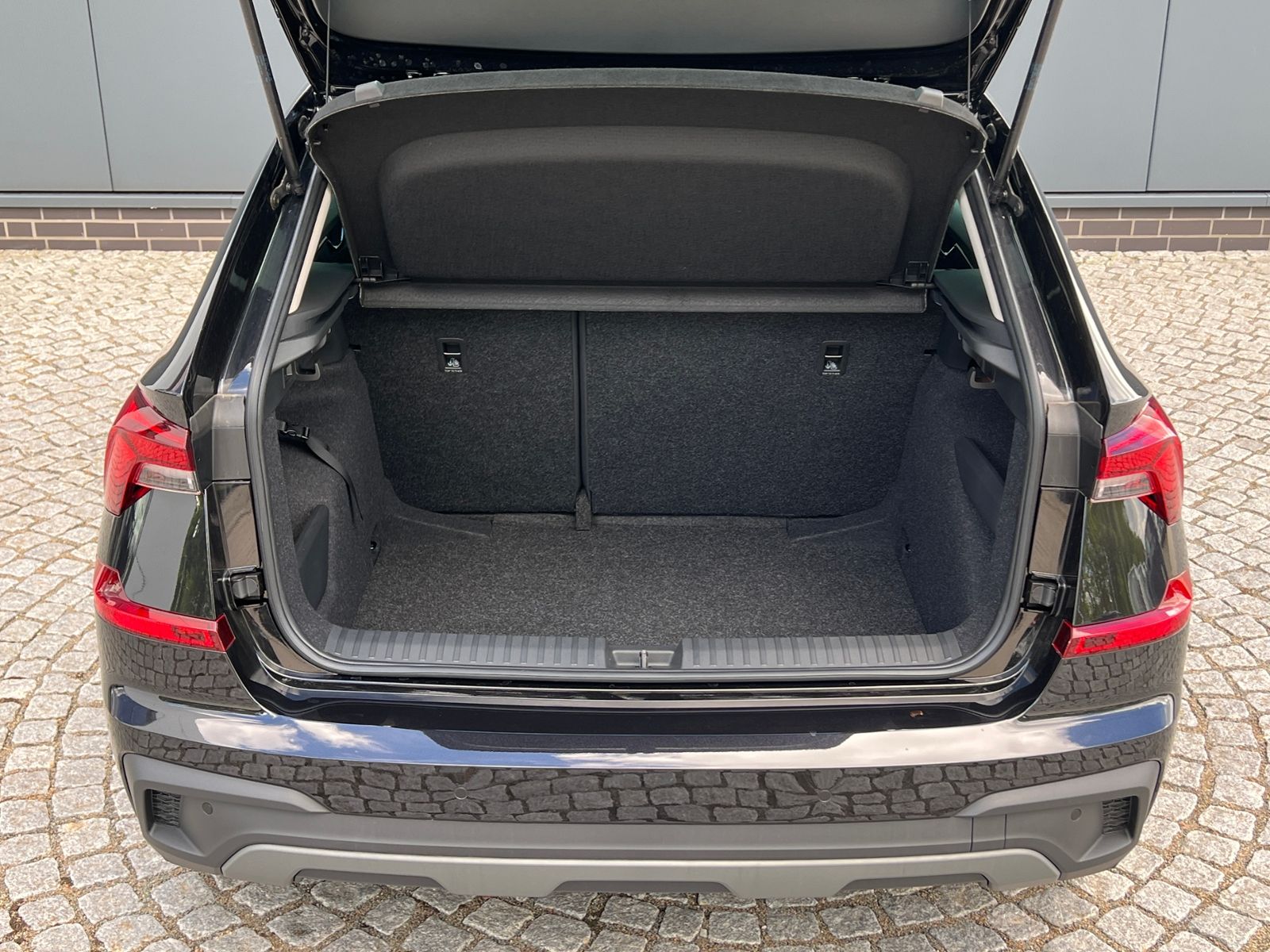 Fahrzeugabbildung SKODA Kamiq Selection 1.0 TSI DSG *AHK,LED,SmartLink,1