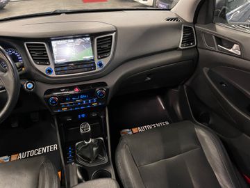 Hyundai Tucson Premium 4WD *AHK*KAMERA*NAVI*PANO*LEDER*