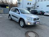 Toyota RAV4 4x4 Klimaatomatik - Toyota RAV 4 Gebrauchtwagen in München