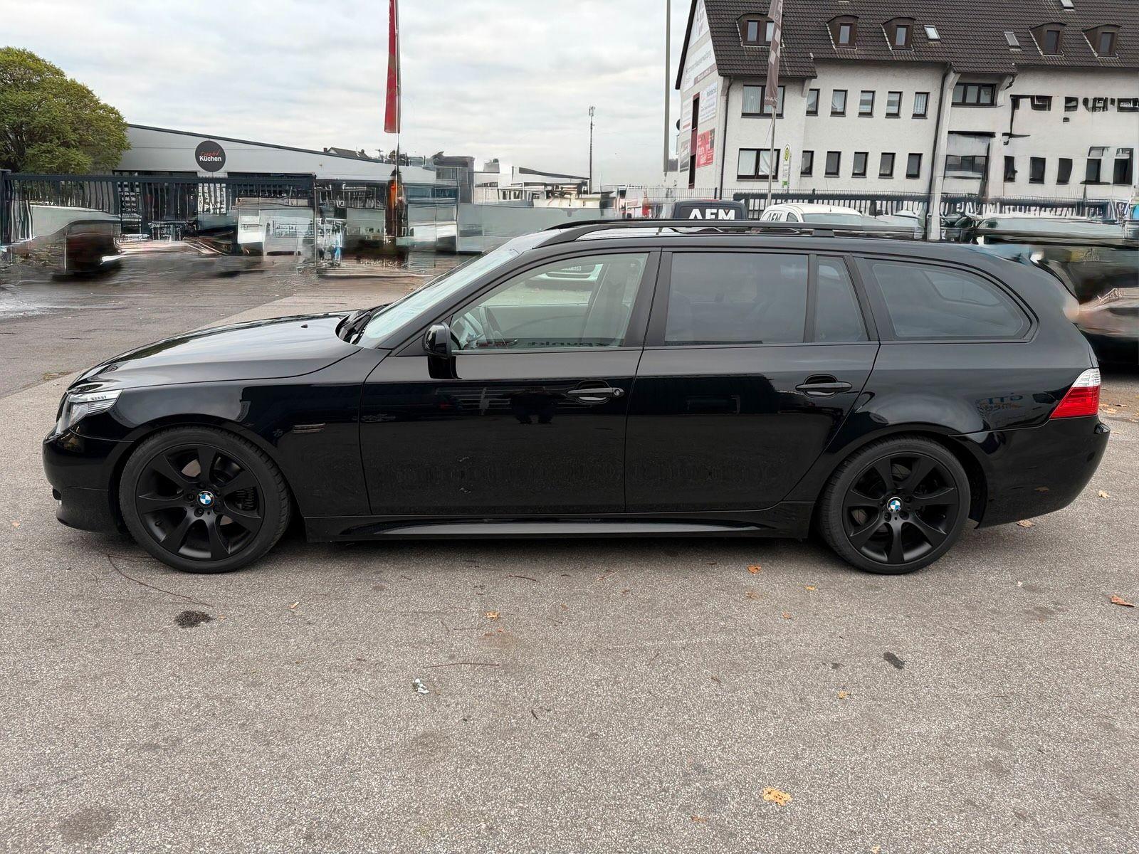 BMW 525 2006 — rear view
