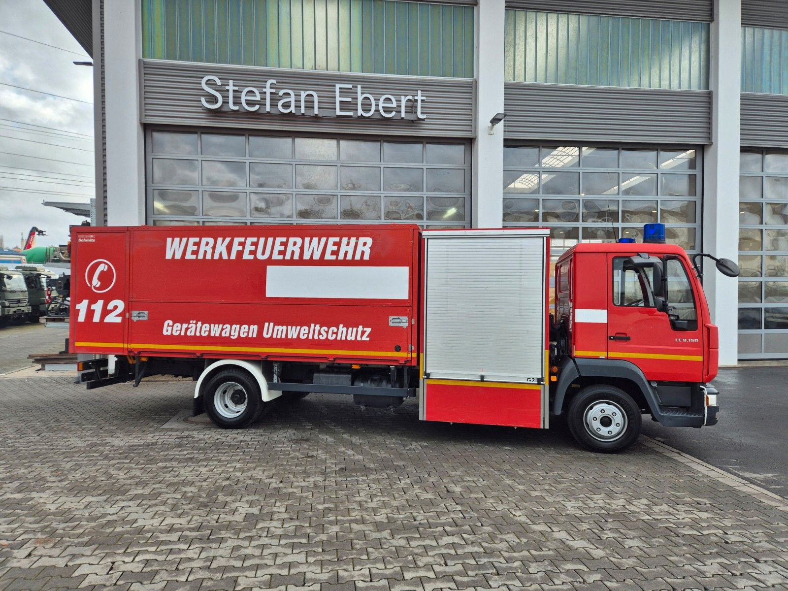 Fahrzeugabbildung MAN LE 9.150 Feuerwehr Schmitz GW-6 Gerätewagen