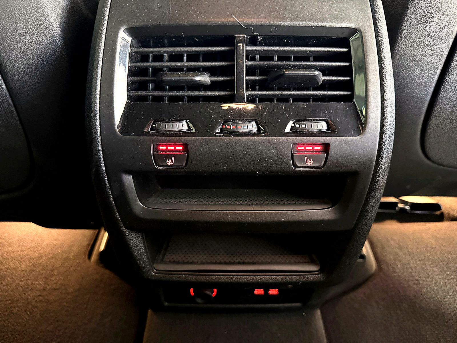 Fahrzeugabbildung BMW X5 30 d xDrive M Sport/HEAD-UP/360°/SOUND/AMBIEN