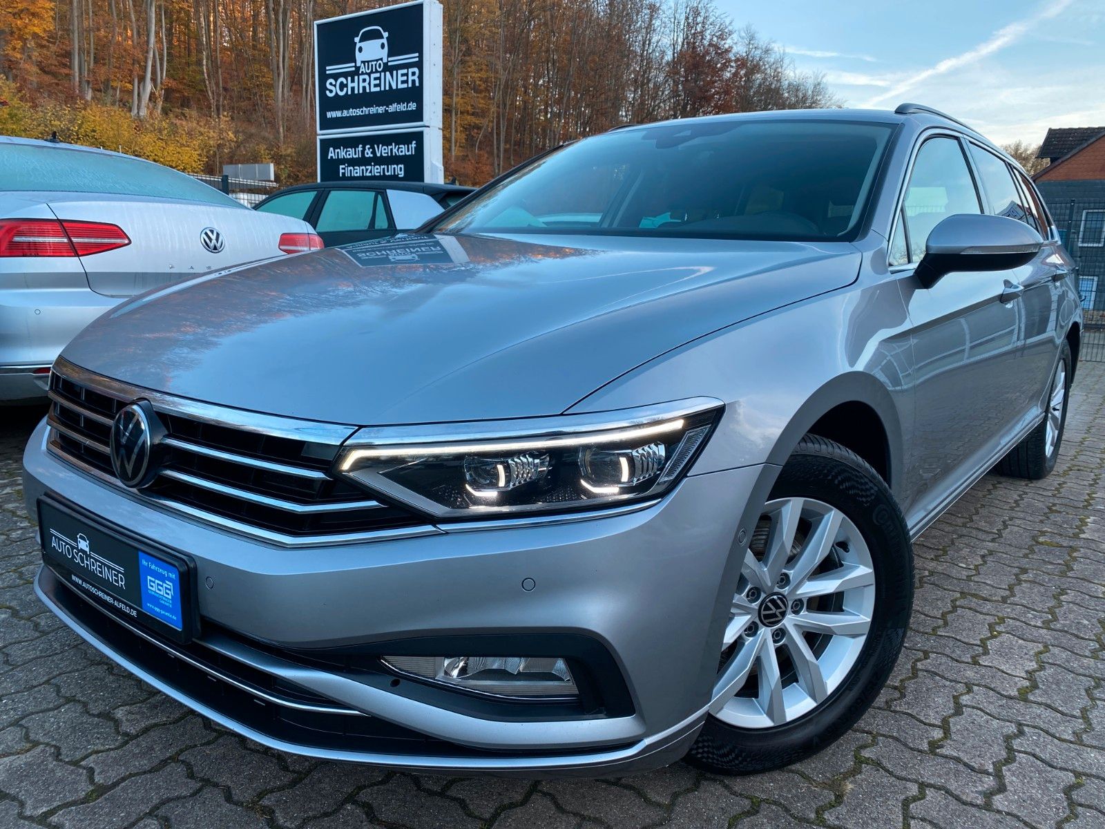 Volkswagen Passat Variant Business 1.HAND DSG AHK KAMERA