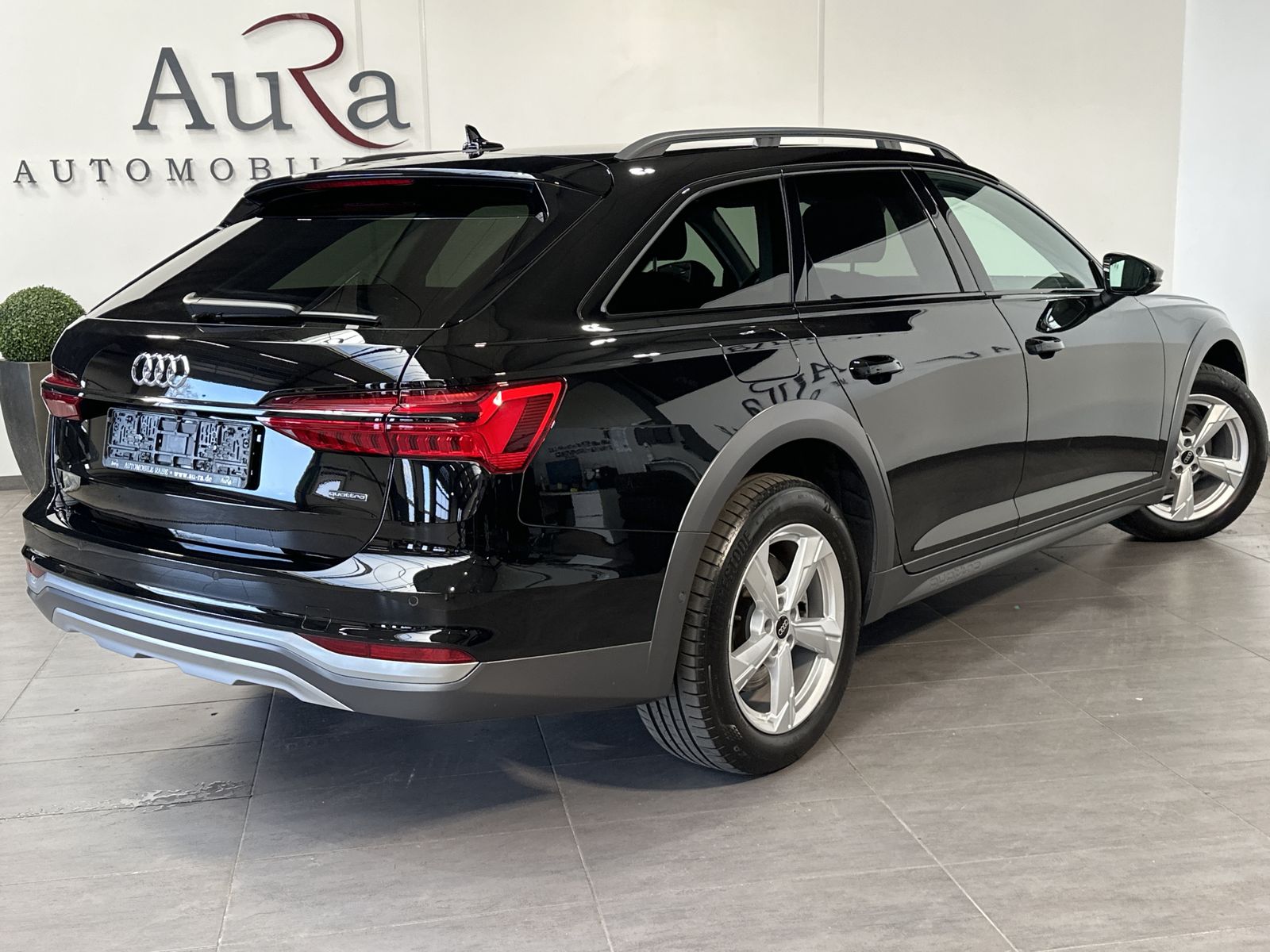 Fahrzeugabbildung Audi A6 Allroad 40 TDI Qu NAV+LED+360°+V-COCKPIT+18ZO