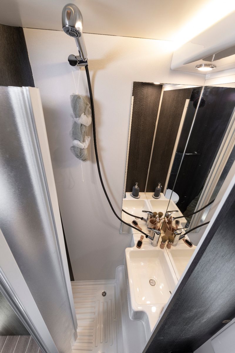 Fahrzeugabbildung Roller Team Kronos 277 M - 6.389€ sparen!