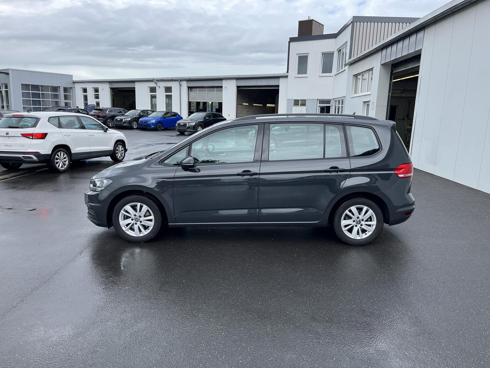 Volkswagen Touran 2.0 TDI DSG Comfortline 166€ m.20% Anz. 7