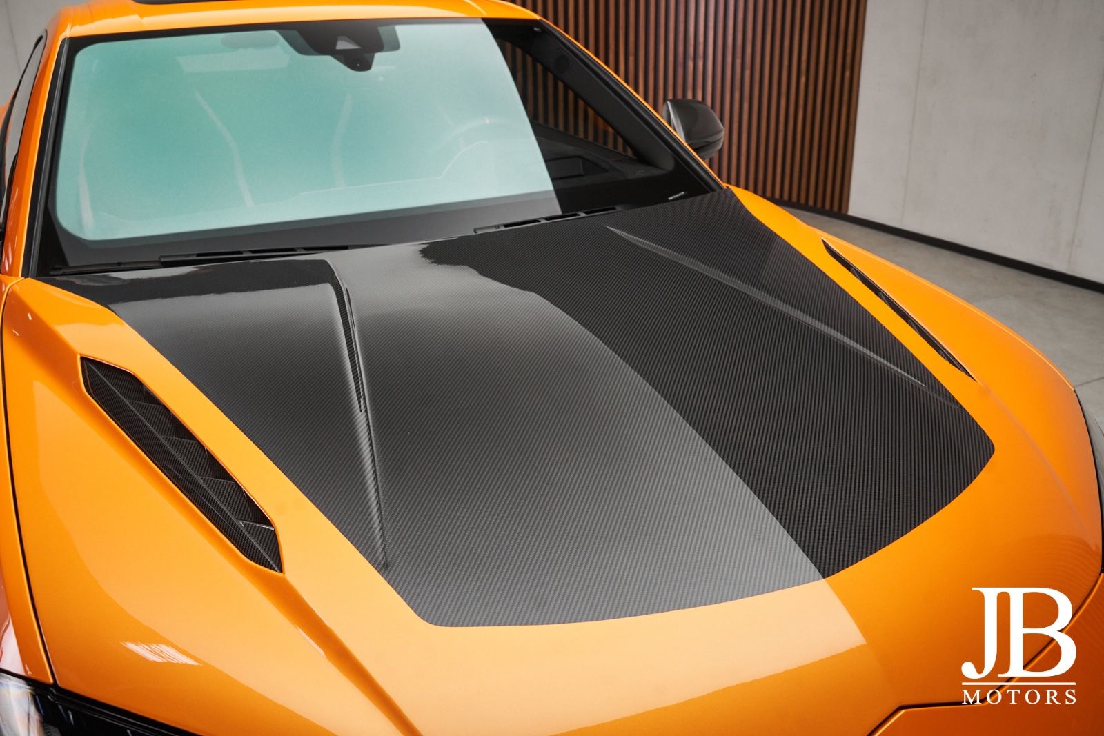 Fahrzeugabbildung Lamborghini Urus Performante Carbon Head-Up Akrapovic