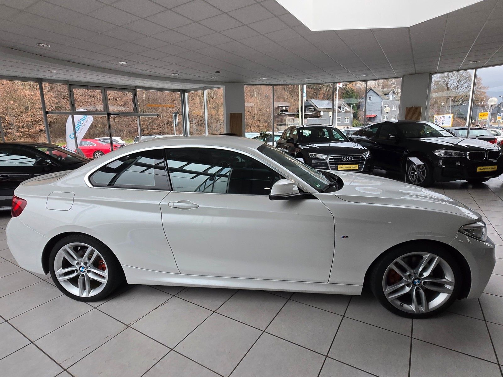 Fahrzeugabbildung BMW 225 2 Coupe d M Sport Paket *SONDERLACK*