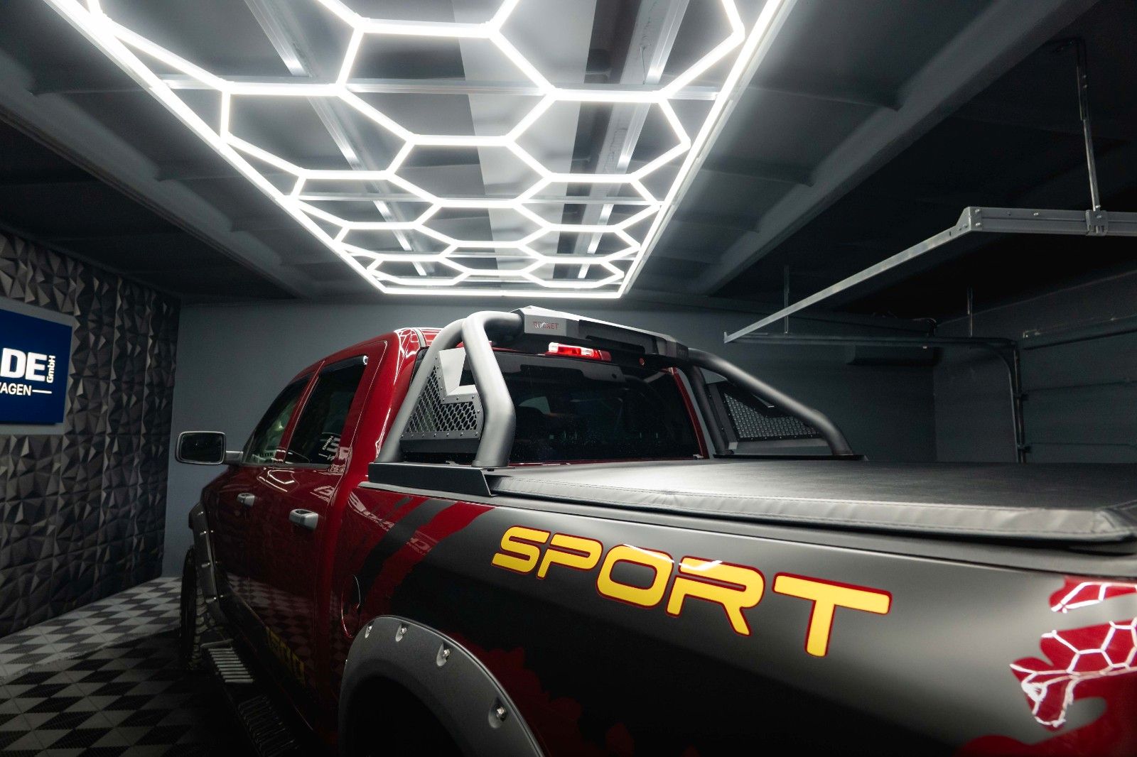 Fahrzeugabbildung Dodge RAM 5.7 V8 HEMI 4x4 OFFROAD Night-Paket *LED*AHK