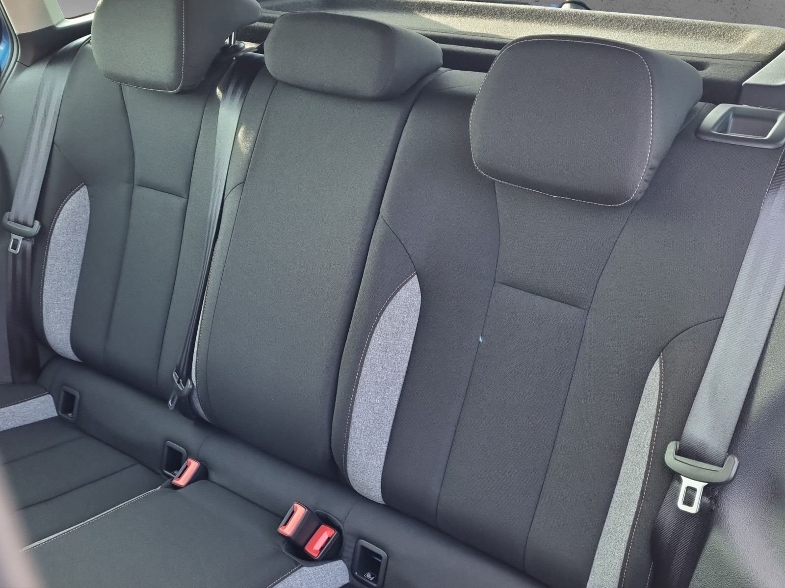 Fahrzeugabbildung SKODA Scala Tour 1,0 TSI DSG Black Image SimplyClever