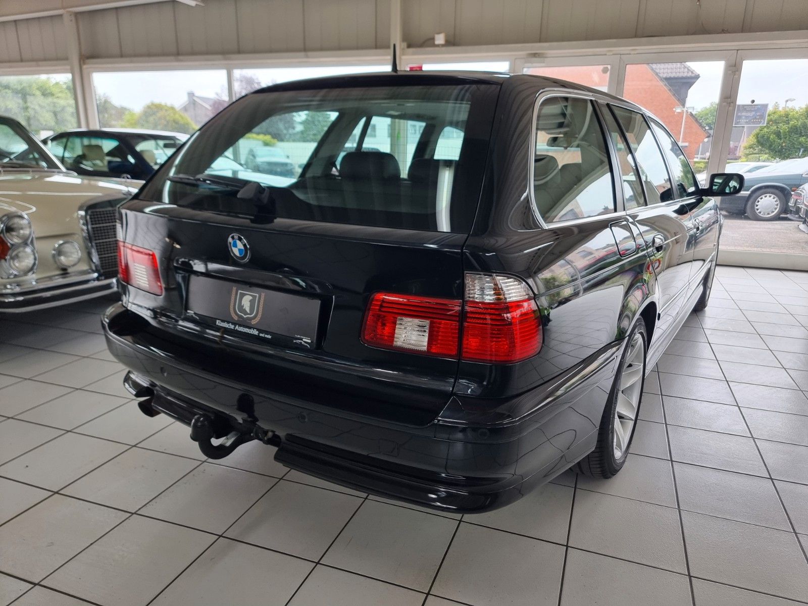 Fahrzeugabbildung BMW 530i Exclusive touring/2. Hand/1A Zust.+Historie