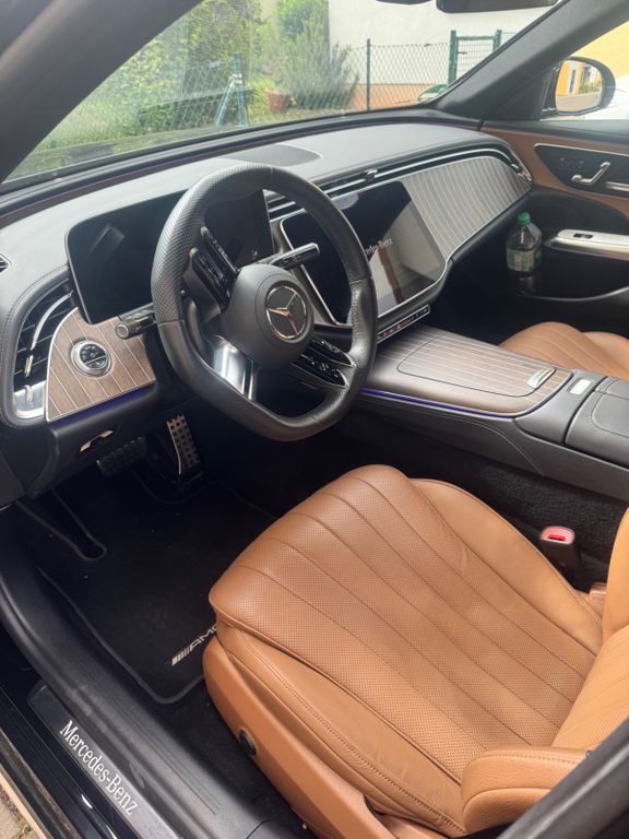 Image of Mercedes-Benz E 300