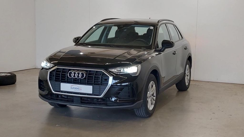 Image of Audi Q3