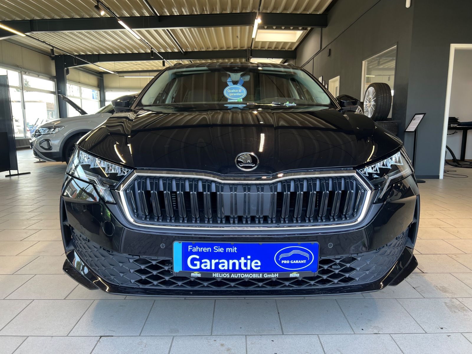Skoda Octavia Combi 2.0TDI*AHK*LED*NAVI*LANEASSIST foto 2