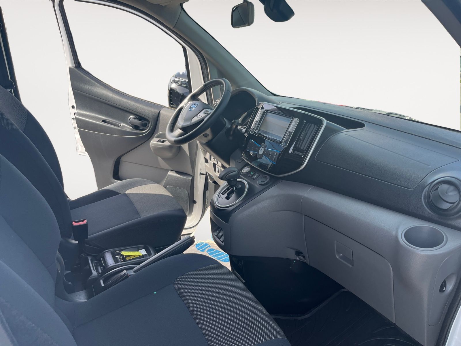Fahrzeugabbildung Nissan e-NV200 ME1 AT - Premium - Heckvergl., Winterp.