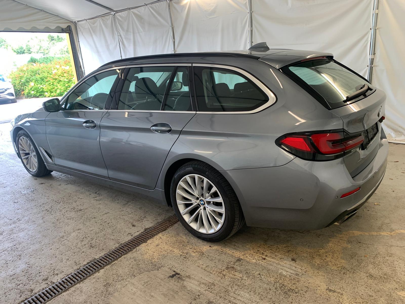 BMW 530 d Luxury DRIVING-PROF/PANORAMA/AHK