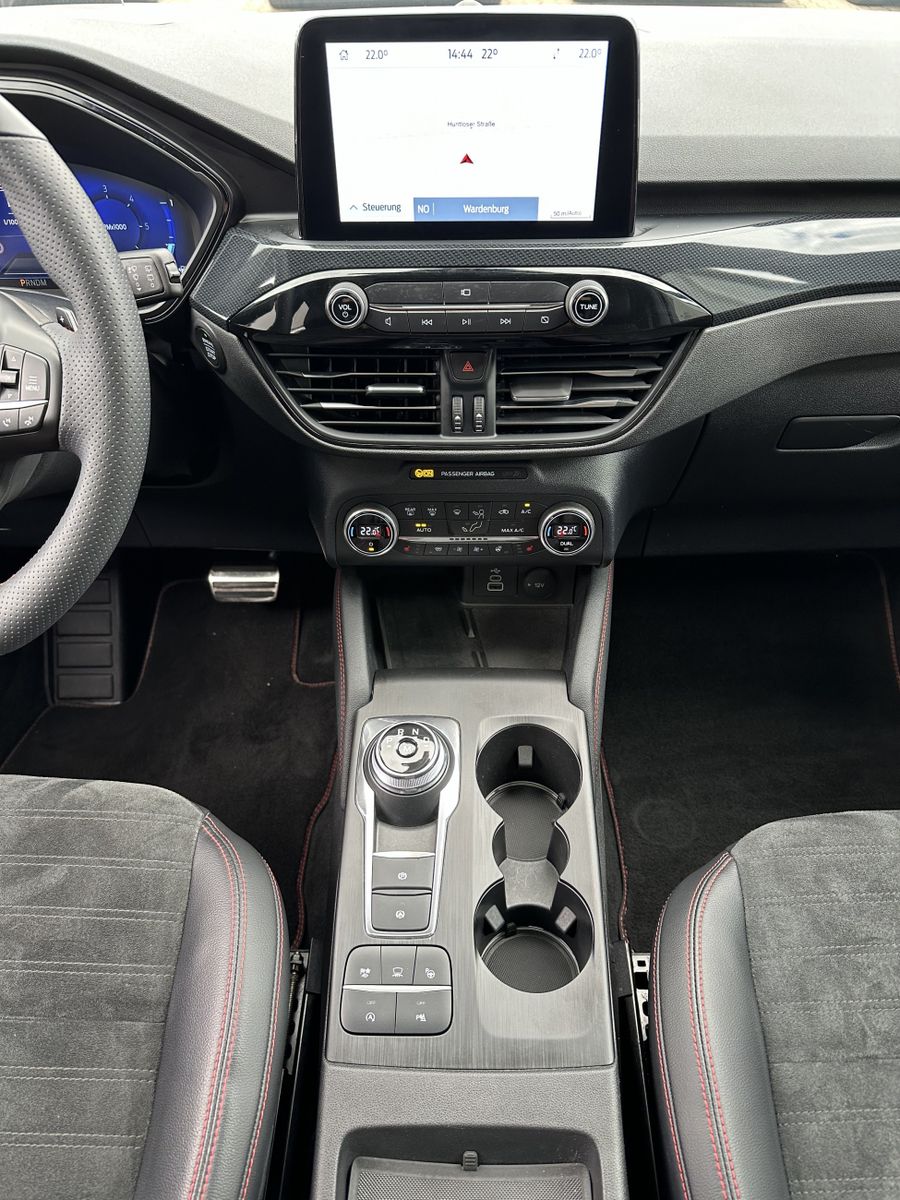 Fahrzeugabbildung Ford Kuga 2.0 EB 4x4 Aut. ST-Line X NAV+LED+PANO+B&O