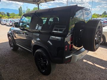 Land-Rover Defender - 7