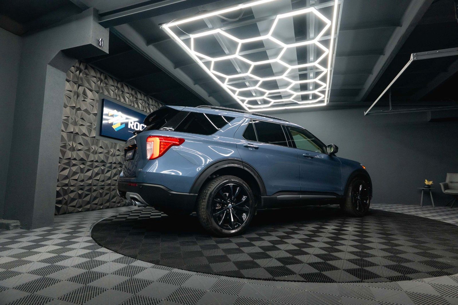 Fahrzeugabbildung Ford Explorer PLATINUM 3.0 V6 TwinTurbo 4x4 *360*ACC*