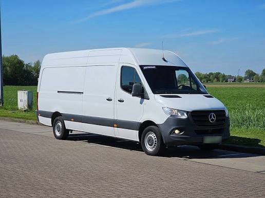 Image of Mercedes-Benz Sprinter