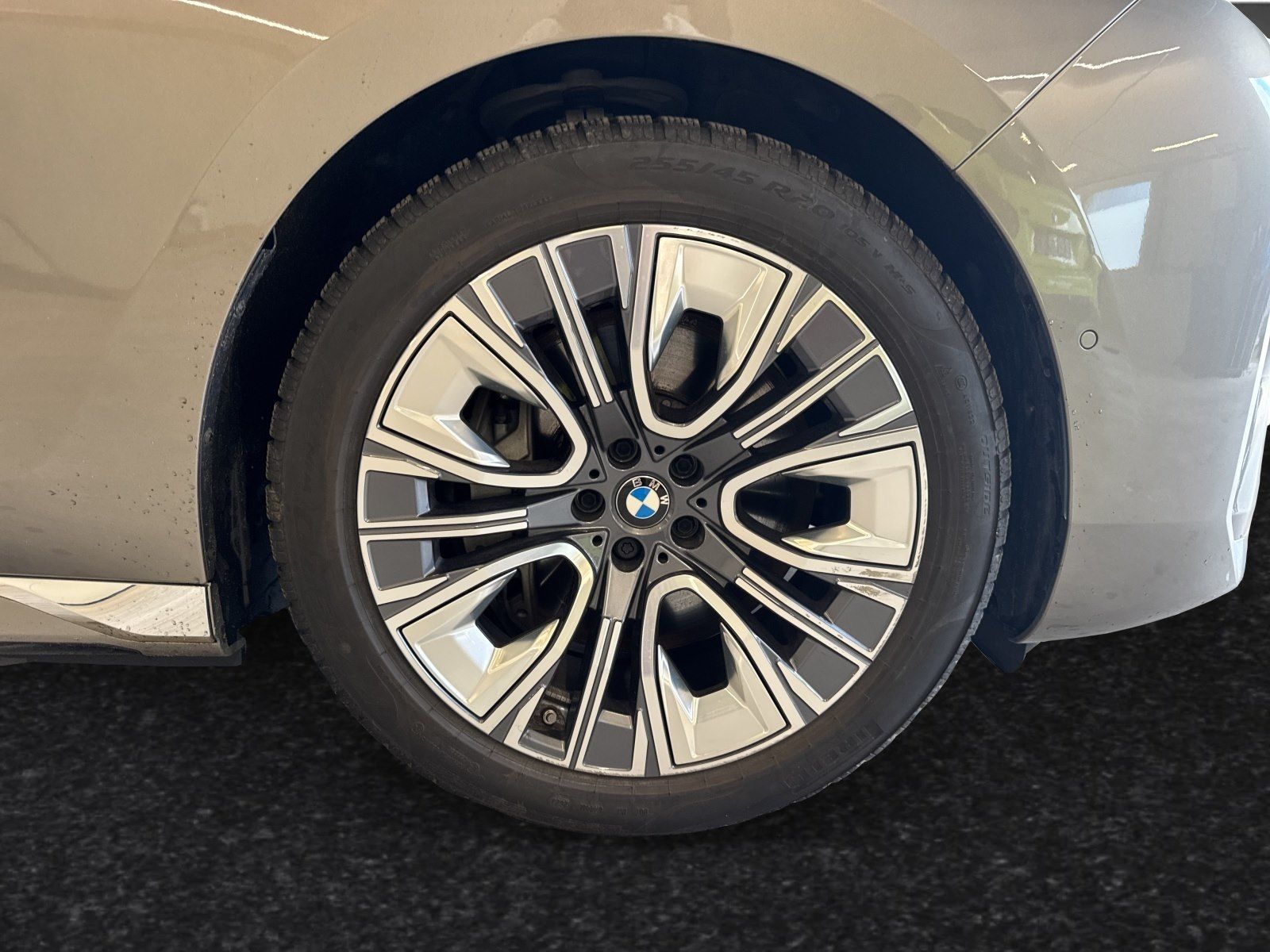 BMW 750 - Bild 5