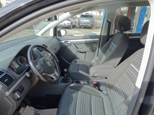 Fahrzeugabbildung Volkswagen Touran Cup/2.Hd/Xenon/StH/Pano/AHK