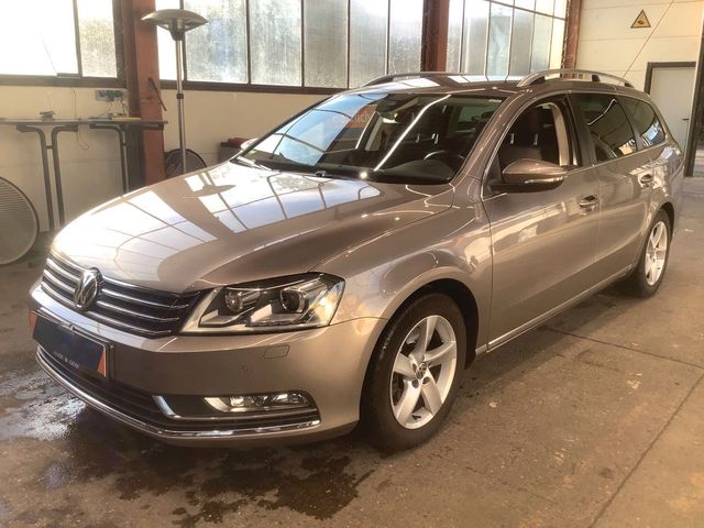 Volkswagen Passat 1.8. TSI Variant +BI-XENON+SITZHZ+1.HAND+