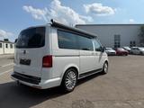Volkswagen T5 California - weiße Volkswagen T5 California