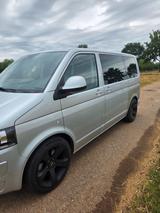 Volkswagen T5 Multivan Highline, Scheckheft, Gepflegt - silberne Volkswagen T5 Multivan