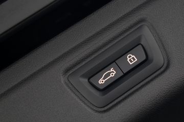 BMW 320i Touring M Sport Shadow LASER RFK 50-Jahre