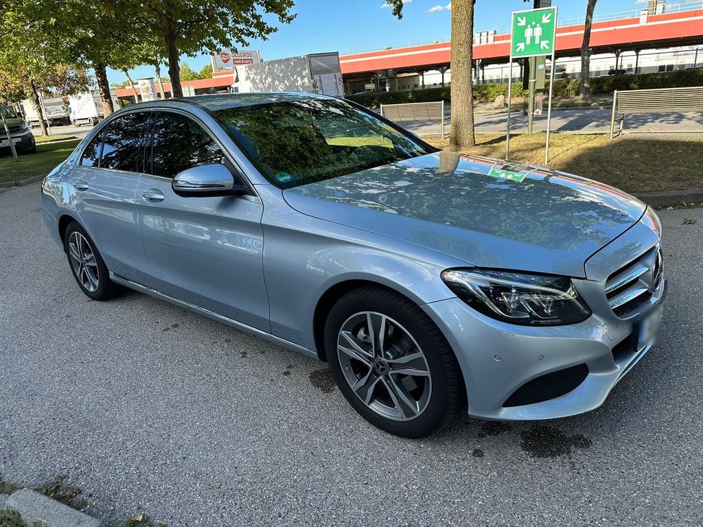 Image of Mercedes-Benz C 200