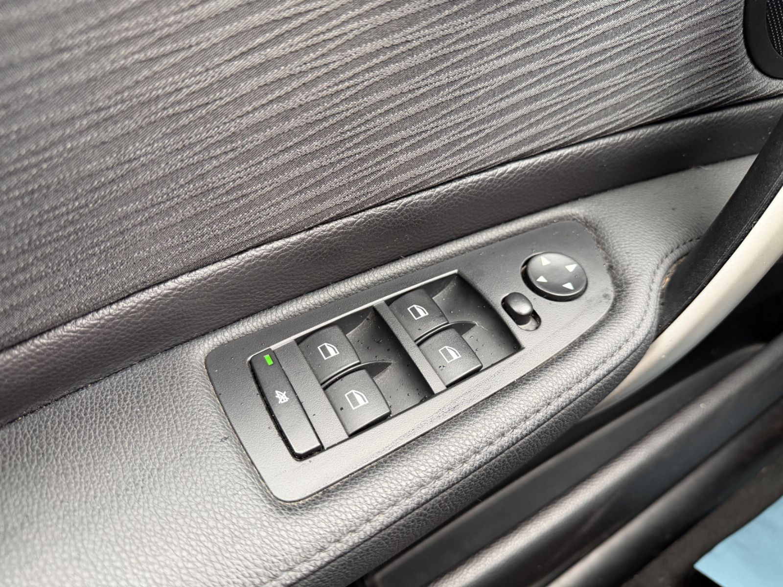 Fahrzeugabbildung BMW 118i Limousine /Klimaautom./Sitzhz./PDC/