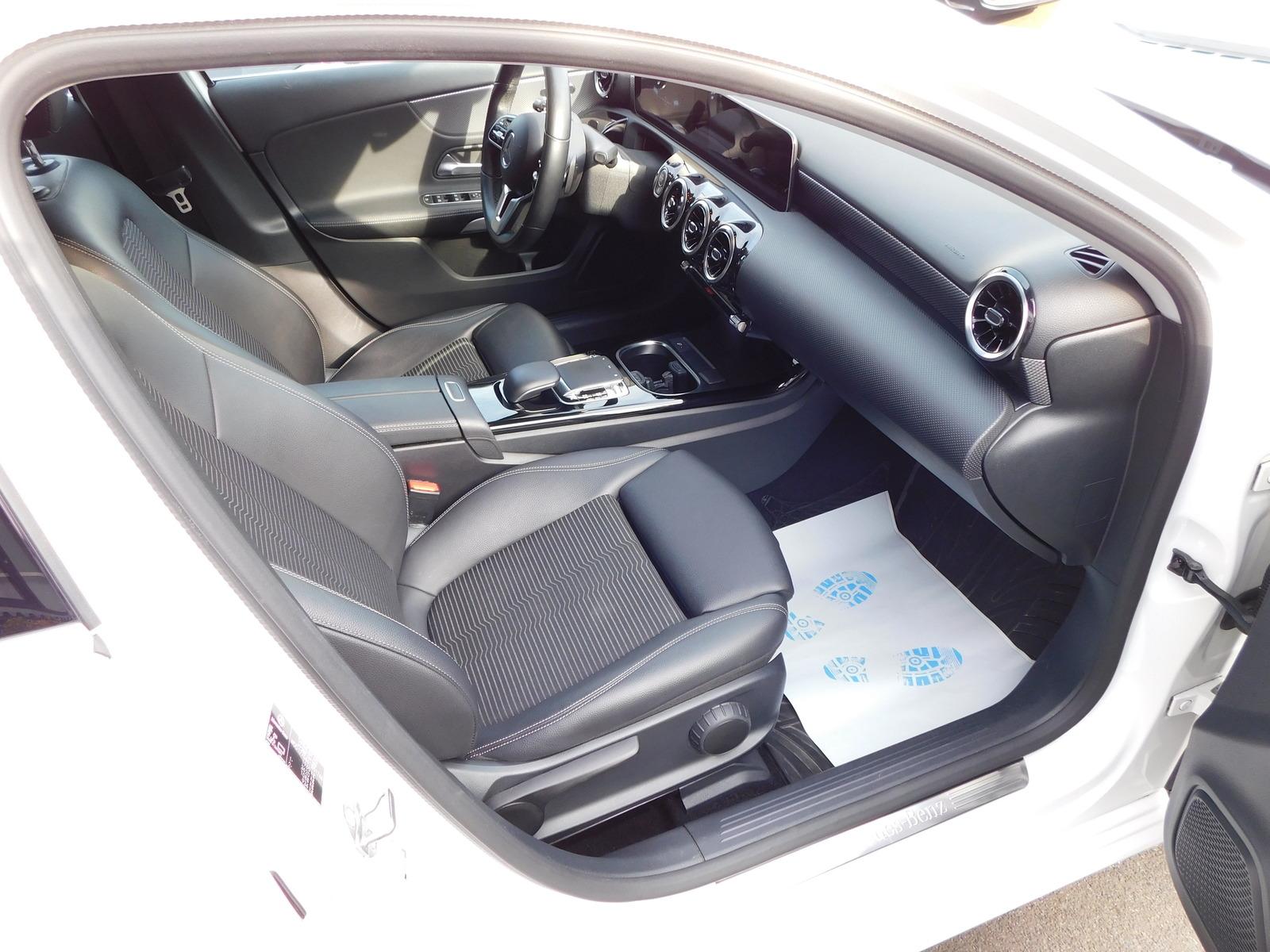 Mercedes-Benz A 250 AUTOM KLIMA NAVI T.LED Parkassist LM