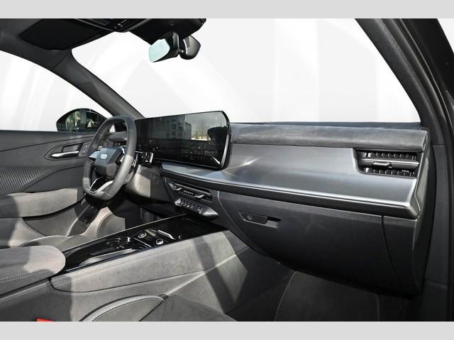Audi Q3 SUV TFSI tronic S line Matrix Pano DCC AHK So