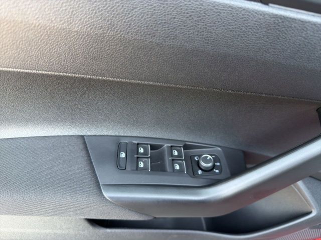 Taigo R-Line 1.5 TSI DSG Bluetooth Navi LED