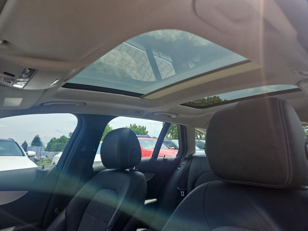 Fahrzeugabbildung Mercedes-Benz C 300 T Avantg. AHK Totwi. Pano Navi LED SHZ KAM