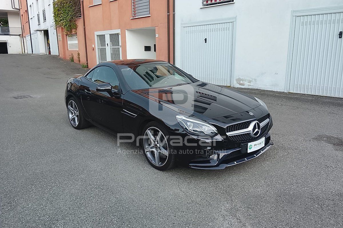 Mercedes-Benz MERCEDES SLC 180 AMG line imagem 3