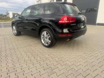 Volkswagen Touareg - 4