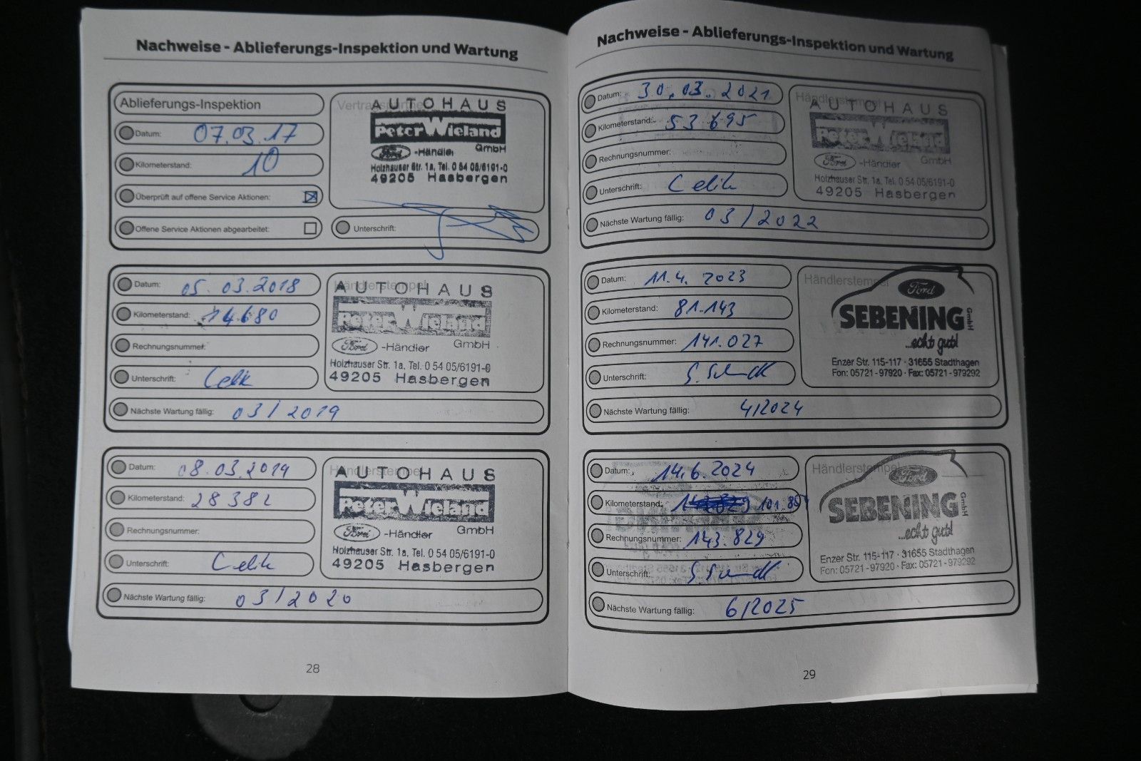 Fahrzeugabbildung Ford Kuga  2.0 TDCi Autom. 4x4 Titanium*FSHZG*RFK*AHK