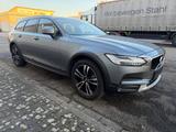 Volvo V90 D5 Cross Country Pro AWD - Volvo V90 Cross Country: mit Klimaanlage