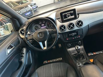 Mercedes-Benz B 180 *KLIMA*SZHZ*LEDER*NAV*PDC*SPUR*TOTWINKEL