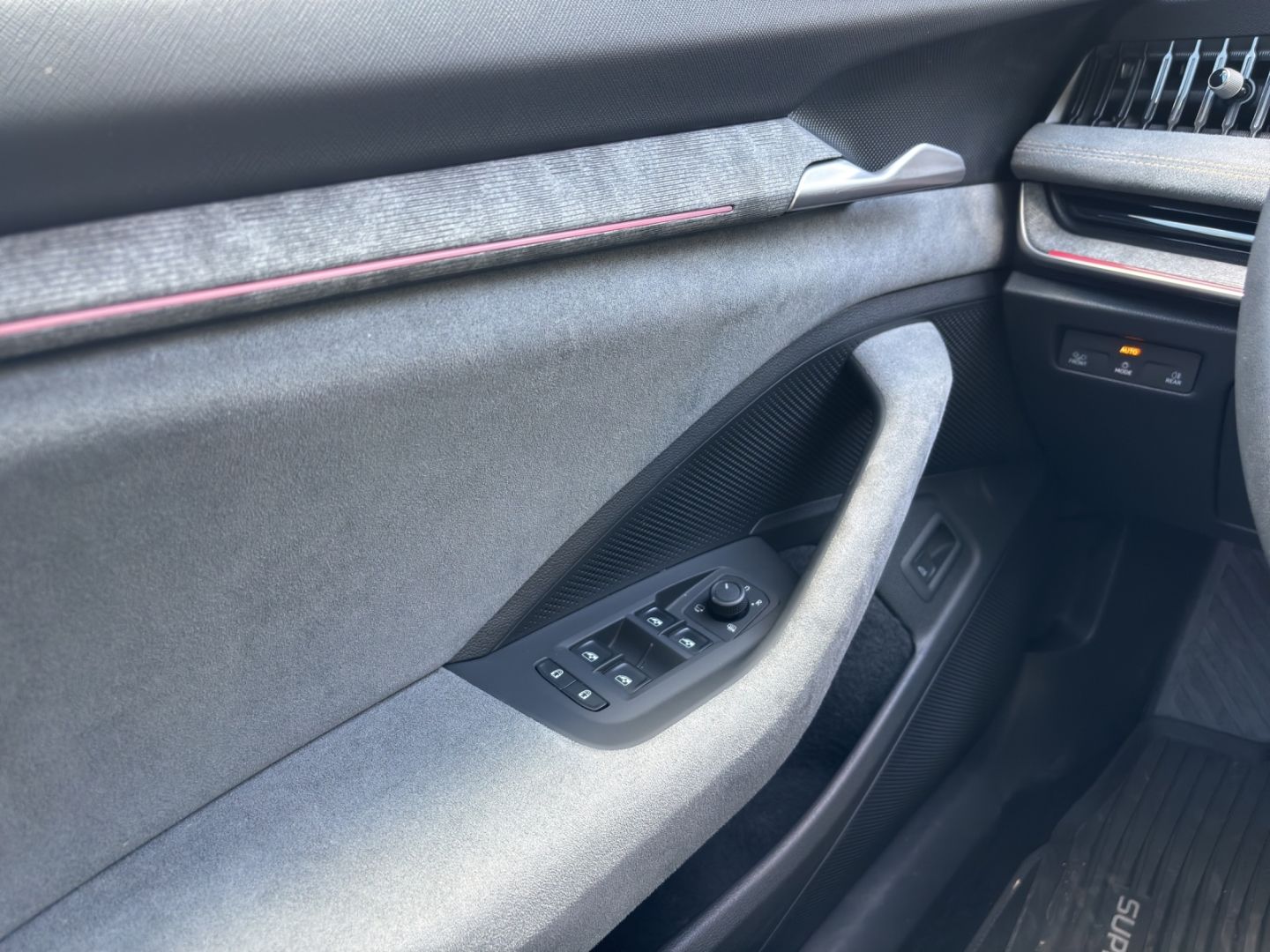 Superb Combi Selection 1.5 TSI 110KW DSG DCC AHZ