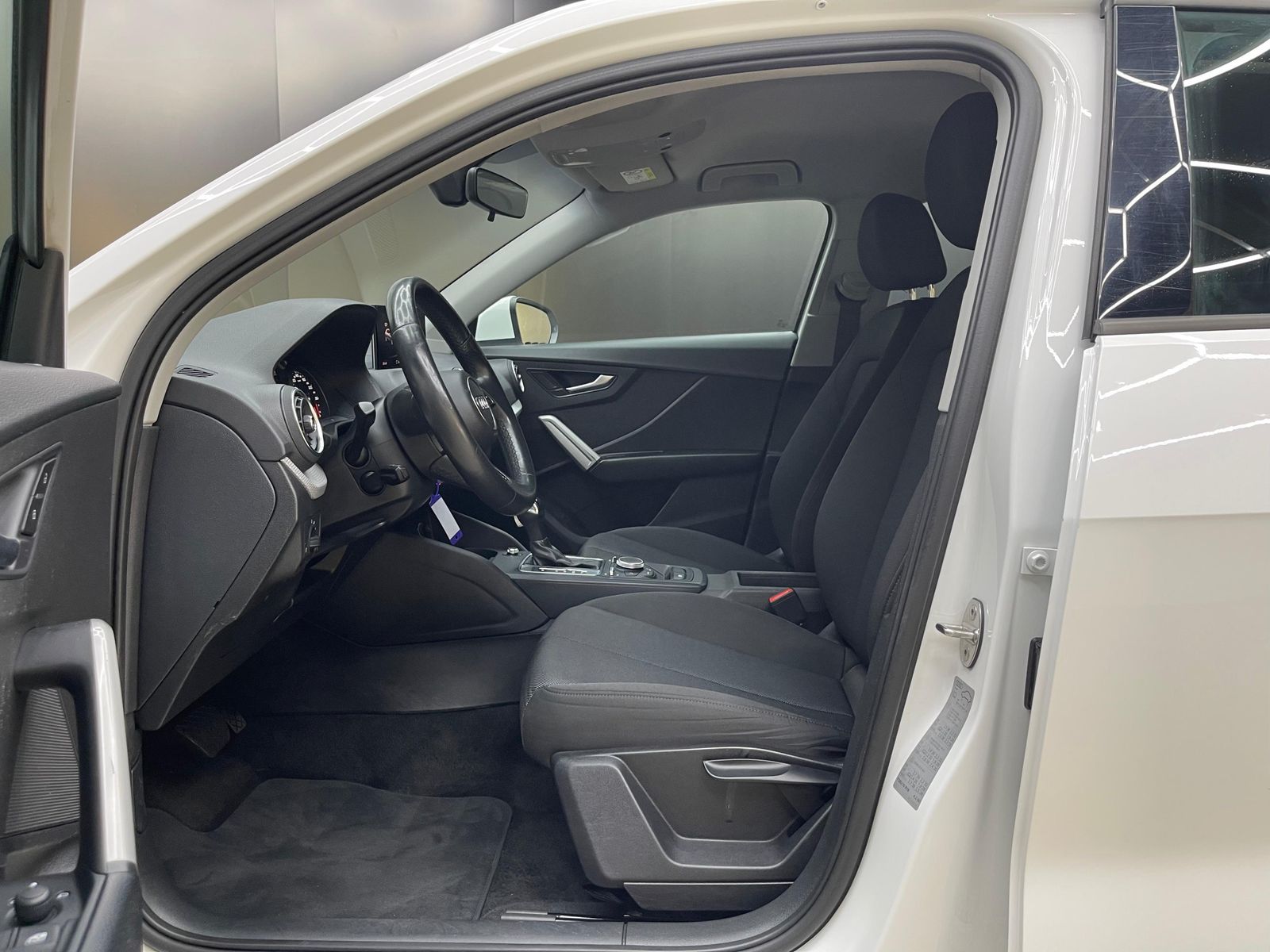 Fahrzeugabbildung Audi Q2 35d Quatt S-Tr. LED+KLIMAUT+HIFI+APS+DAB+ACC