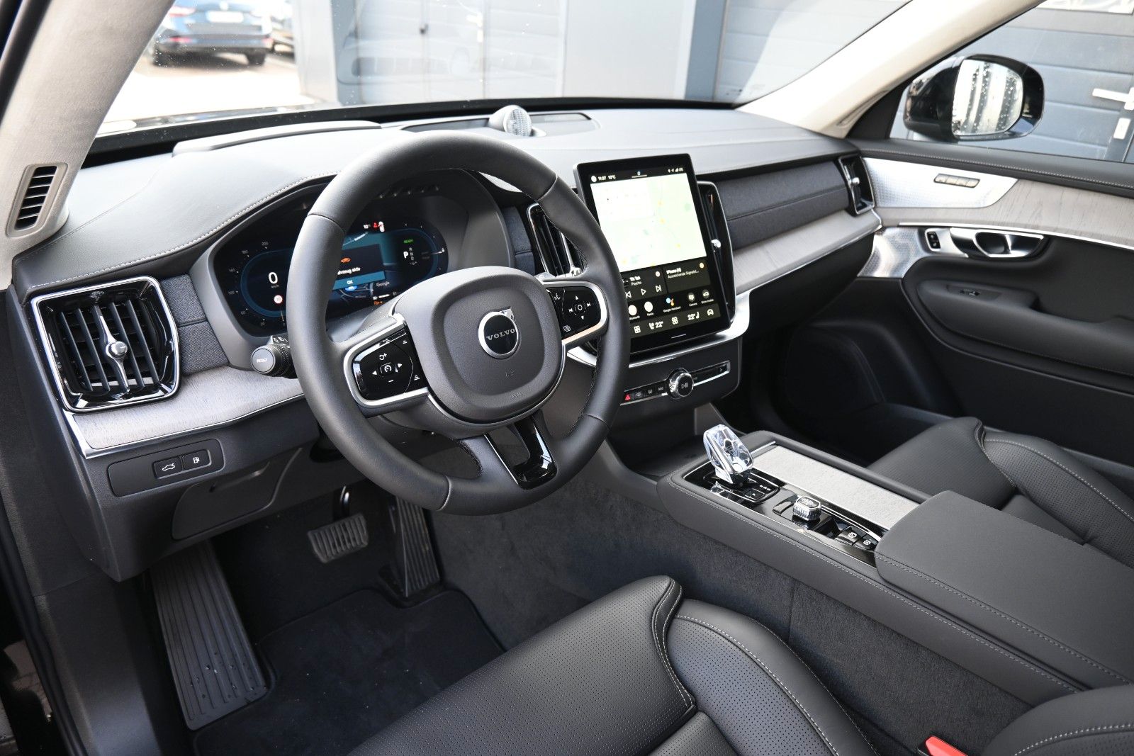 Fahrzeugabbildung Volvo XC90 T8 AWD Ultra Dark Recharge Plug-In Hybrid