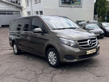Mercedes V 220 - 7