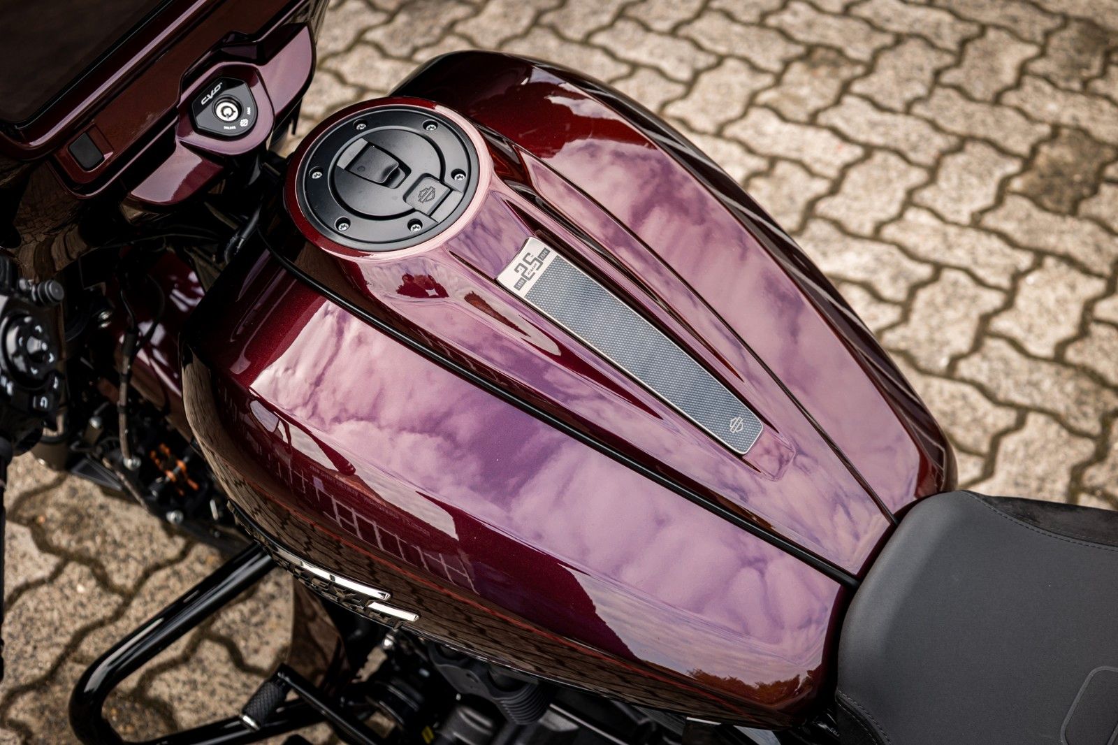 Fahrzeugabbildung Harley-Davidson CVO Street Glide FLHXSE 121 Cui - Jekill & Hyde