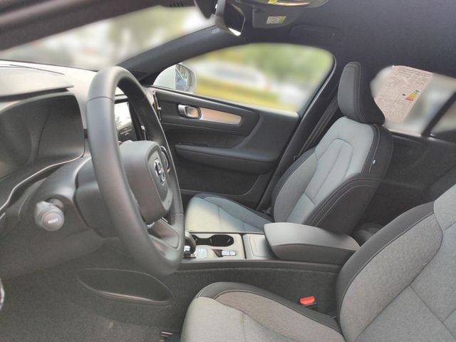 VOLVO XC 40 (Bild 11 von Array)