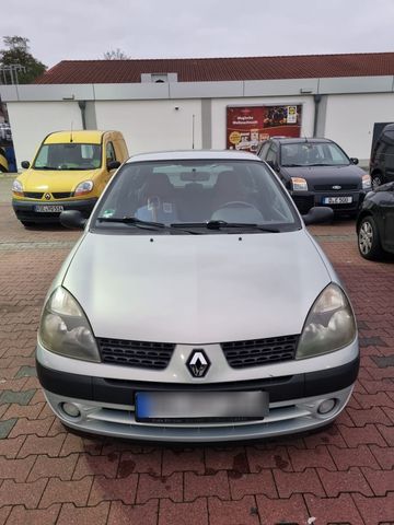 Renault Clio Top Zustand zu verkaufen. TÜV...